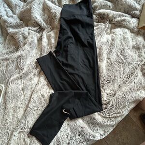 Black Nike dri-fit small leggings